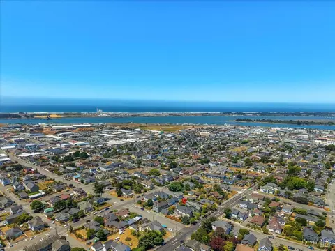 View/Area - 1456 C St, Eureka, CA 95501 photo 2 of 2