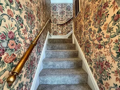 Entry Way - 1456 C St, Eureka, CA 95501 photo 4 of 6