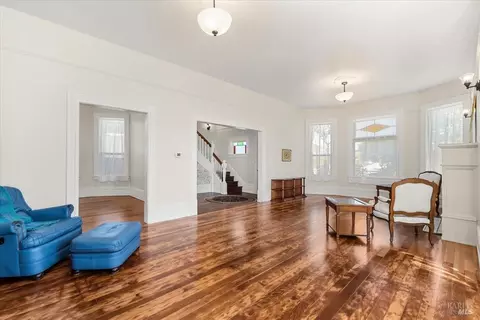 Living - 1456 C St, Eureka, CA 95501 photo 2 of 3