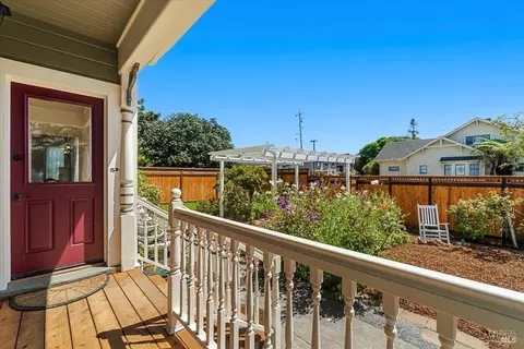 Exterior - 1456 C St, Eureka, CA 95501 photo 7 of 23