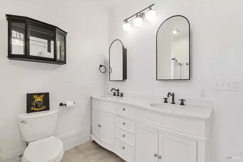 Bath - 1456 C St, Eureka, CA 95501 photo 5 of 7