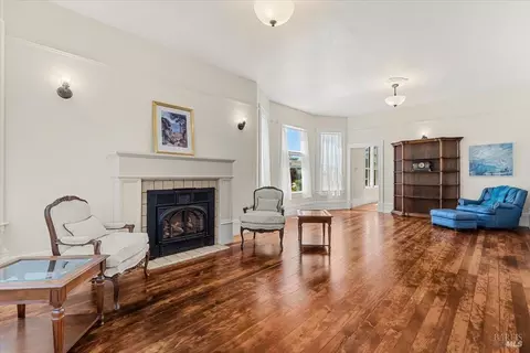 Living - 1456 C St, Eureka, CA 95501 photo 1 of 3