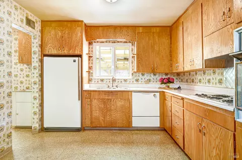 Kitchen - 21355 Hyde Rd, Sonoma, CA 95476 photo 1 of 4