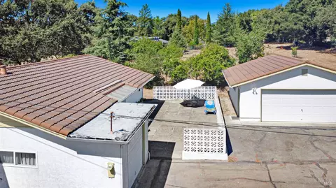 Exterior - 21355 Hyde Rd, Sonoma, CA 95476 photo 4 of 36