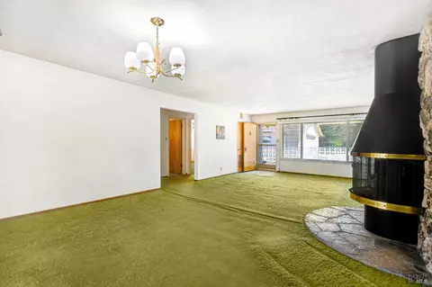 Living - 21355 Hyde Rd, Sonoma, CA 95476 photo 3 of 5