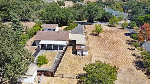View/Area - 21355 Hyde Rd, Sonoma, CA 95476 photo 3 of 6