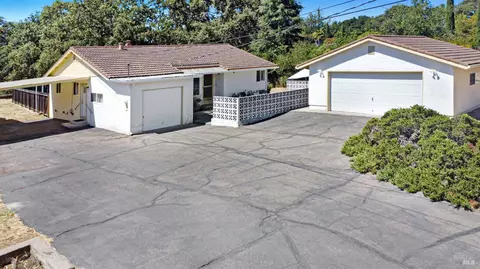 Exterior - 21355 Hyde Rd, Sonoma, CA 95476 photo 3 of 36
