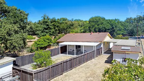 Exterior - 21355 Hyde Rd, Sonoma, CA 95476 photo 6 of 36
