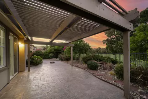 Exterior - 4325 The Masters Dr, Fairfield, CA 94533 photo 7 of 14