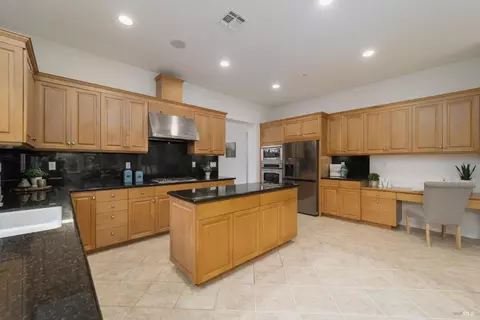Kitchen - 4325 The Masters Dr, Fairfield, CA 94533 photo 3 of 5