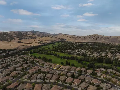 View/Area - 4325 The Masters Dr, Fairfield, CA 94533 photo 7 of 7