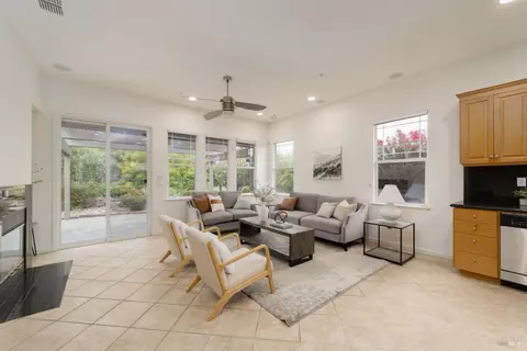 Living - 4325 The Masters Dr, Fairfield, CA 94533 photo 3 of 3
