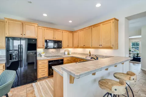 Kitchen - 1268 Pedroncelli Dr, Windsor, CA 95492 photo 1 of 6