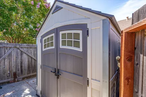 Exterior - 1268 Pedroncelli Dr, Windsor, CA 95492 photo 10 of 13