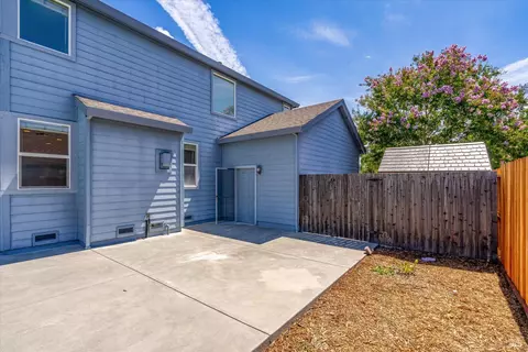 Exterior - 1268 Pedroncelli Dr, Windsor, CA 95492 photo 9 of 13
