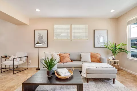 Living - 1268 Pedroncelli Dr, Windsor, CA 95492 photo 1 of 3