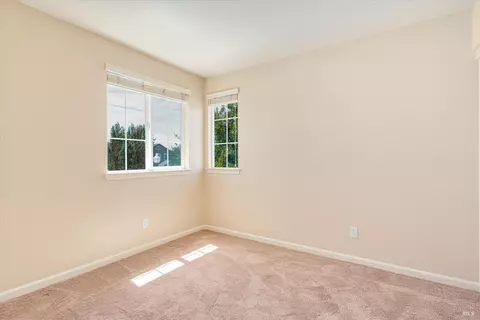 Bedroom - 1268 Pedroncelli Dr, Windsor, CA 95492 photo 9 of 10