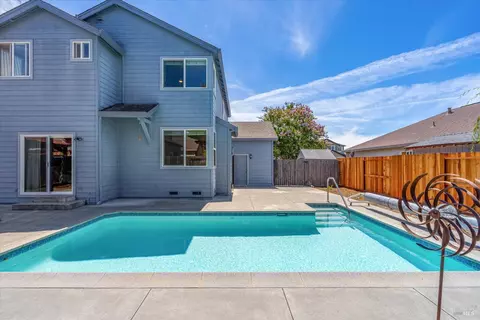 Exterior - 1268 Pedroncelli Dr, Windsor, CA 95492 photo 7 of 13