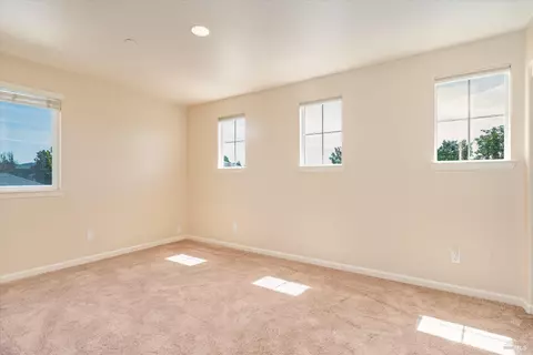 Bedroom - 1268 Pedroncelli Dr, Windsor, CA 95492 photo 6 of 10