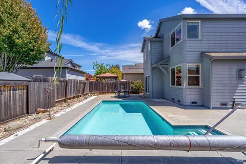 Exterior - 1268 Pedroncelli Dr, Windsor, CA 95492 photo 8 of 13