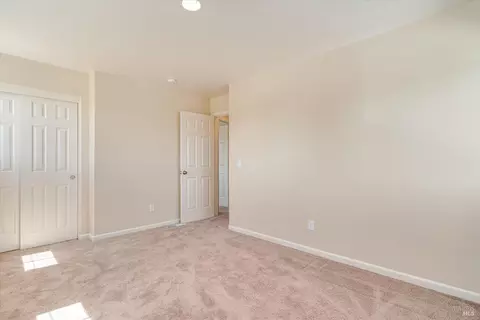 Bedroom - 1268 Pedroncelli Dr, Windsor, CA 95492 photo 8 of 10