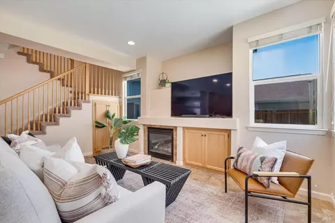 Living - 1268 Pedroncelli Dr, Windsor, CA 95492 photo 3 of 3