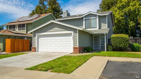 101 Constitution Ave, Vacaville, CA 95687