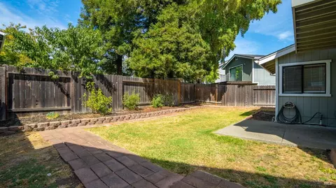 Exterior - 101 Constitution Ave, Vacaville, CA 95687 photo 6 of 10