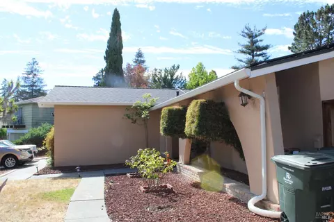 120 Cook Cir, Vallejo, CA 94589 photo 5