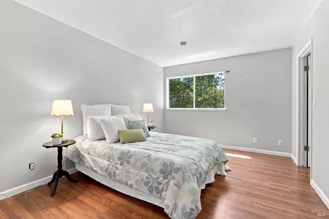 Bedroom - 38 Meadowbrook Ct, Cotati, CA 94931 photo 2 of 6