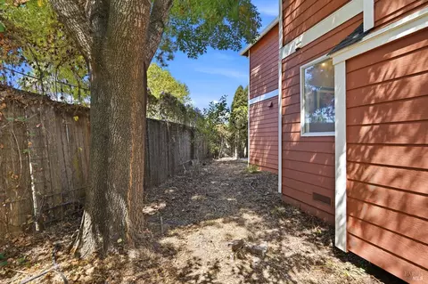 Exterior - 38 Meadowbrook Ct, Cotati, CA 94931 photo 10 of 10