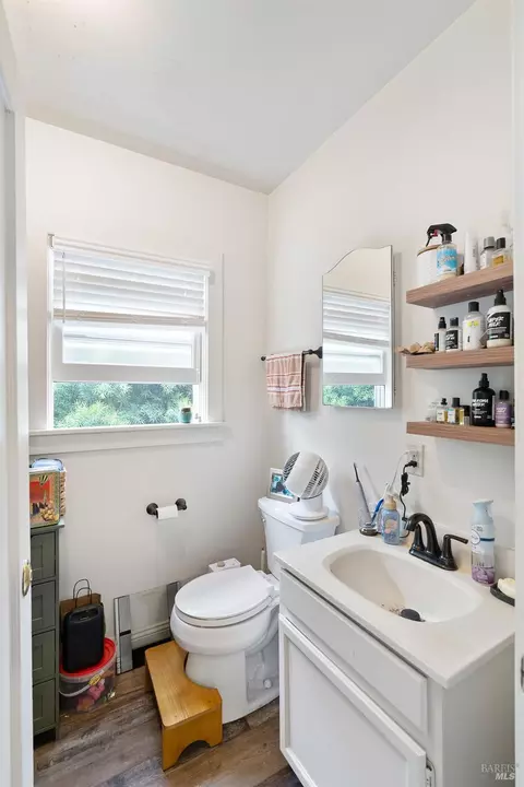 Bath - 514 Florida St, Vallejo, CA 94590 photo 1 of 4