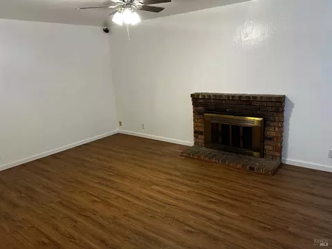 Living - 1362 Sanderling Dr, Fairfield, CA 94533 photo 1 of 3