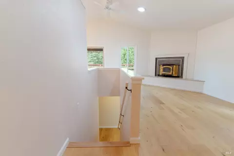 Living - 26760 Oriole Dr, Willits, CA 95490 photo 4 of 5