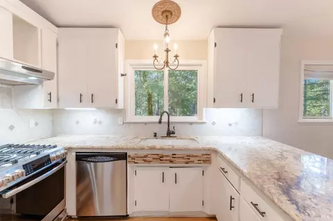 Kitchen - 26760 Oriole Dr, Willits, CA 95490 photo 2 of 5