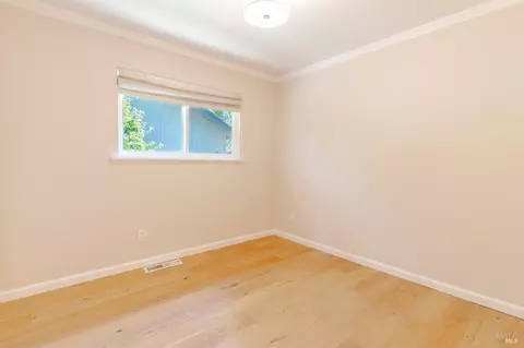Bedroom - 26760 Oriole Dr, Willits, CA 95490 photo 1 of 7