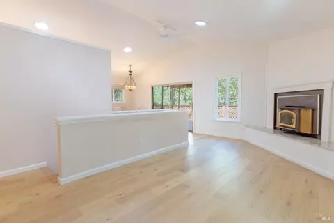 Living - 26760 Oriole Dr, Willits, CA 95490 photo 3 of 5