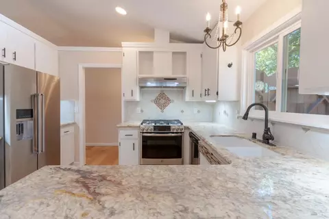 Kitchen - 26760 Oriole Dr, Willits, CA 95490 photo 4 of 5