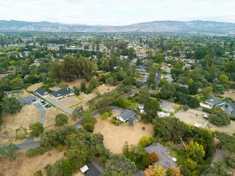 468 W School St, Cotati, CA 94931 photo 6