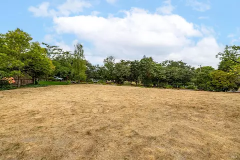 468 W School St, Cotati, CA 94931