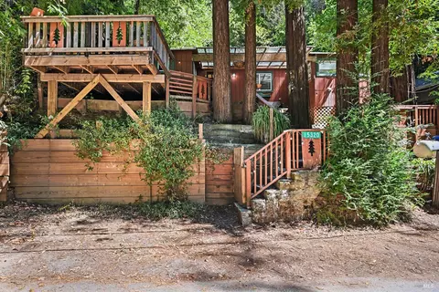15320 Canyon 3 Rd, Rio Nido, CA 95471