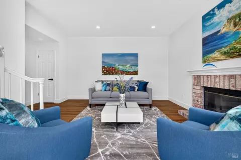 Living - 8273 Honor Pl, Cotati, CA 94931 photo 4 of 6