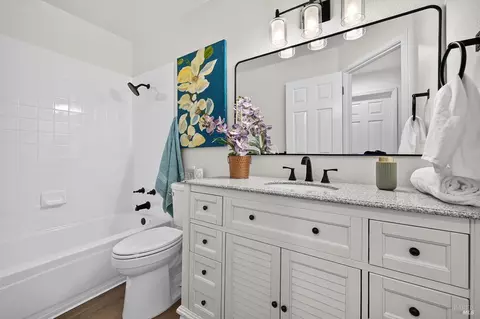 Bath - 8273 Honor Pl, Cotati, CA 94931 photo 10 of 10