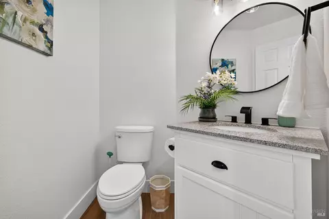 Bath - 8273 Honor Pl, Cotati, CA 94931 photo 3 of 10