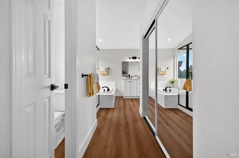 Entry Way - 8273 Honor Pl, Cotati, CA 94931 photo 4 of 9