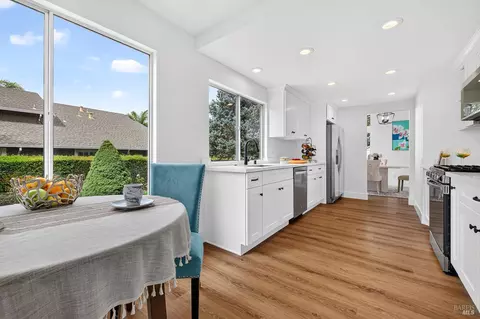 Kitchen - 8273 Honor Pl, Cotati, CA 94931 photo 4 of 6