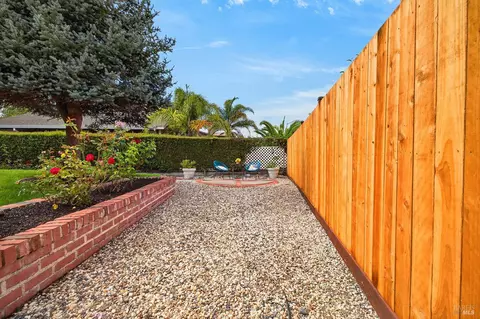 Exterior - 8273 Honor Pl, Cotati, CA 94931 photo 18 of 24