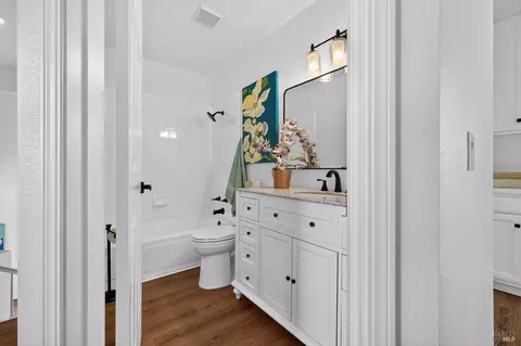 Bath - 8273 Honor Pl, Cotati, CA 94931 photo 7 of 10