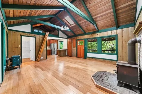 Living - 20251 Willow Rd, Monte Rio, CA 95462 photo 4 of 6