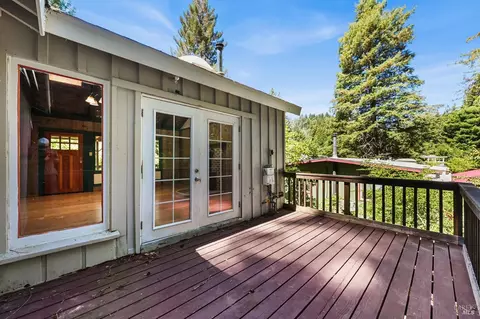Exterior - 20251 Willow Rd, Monte Rio, CA 95462 photo 6 of 17
